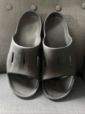 Men's Hoka Black Slide Sandals - Comfortable Everyday Slip-Ons